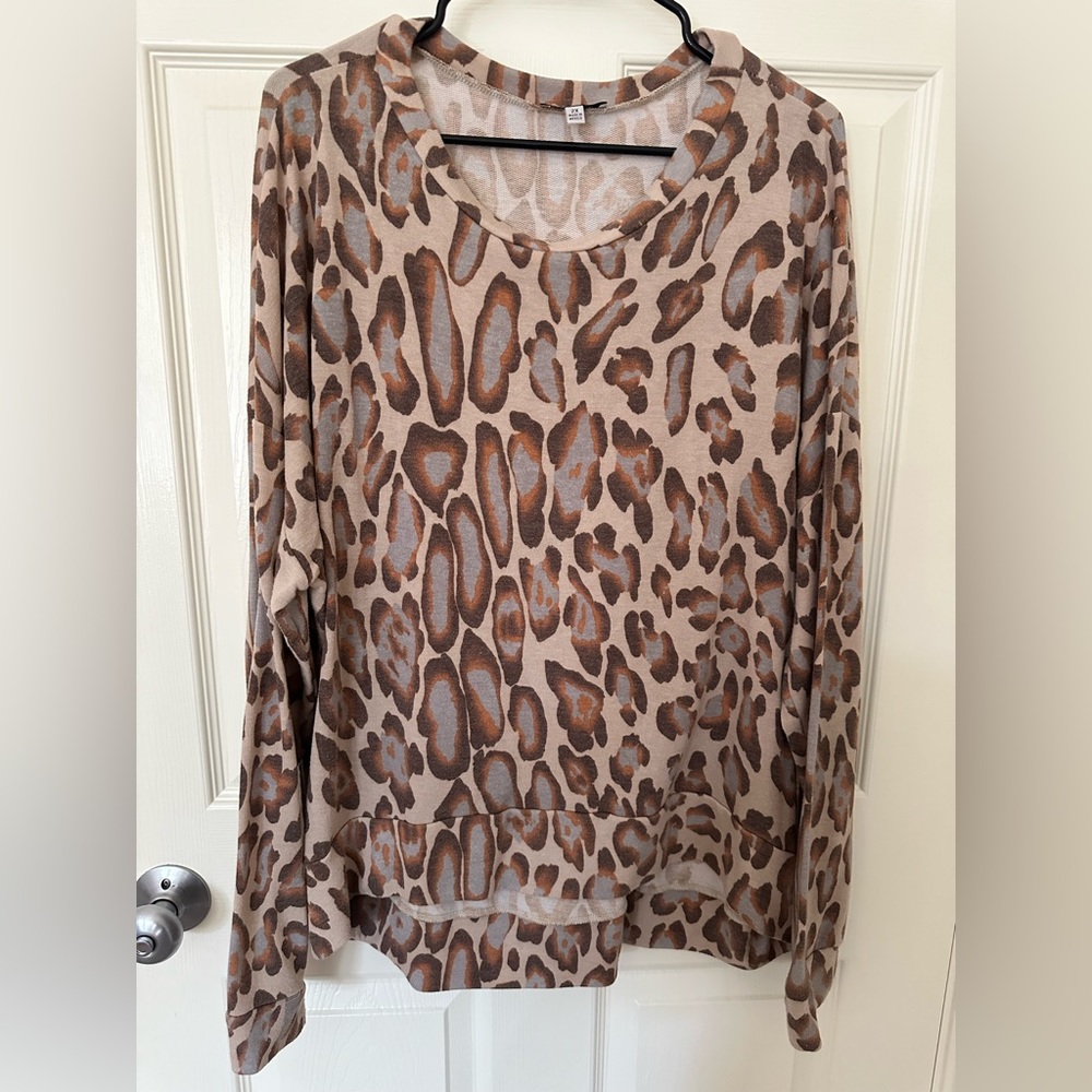 White Birch 2X Leo Print Relaxed Fit Sweater, Boutique Long Sleeve Top